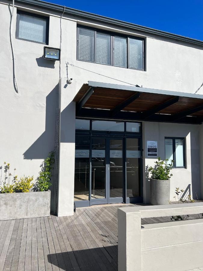 Hermanus Waterfront Apartment No 17 Buitenkant foto