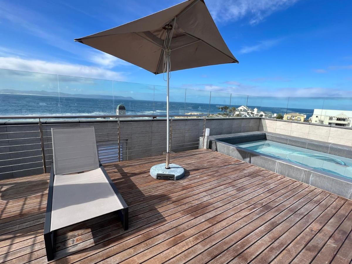 Hermanus Waterfront Apartment No 17 Buitenkant foto
