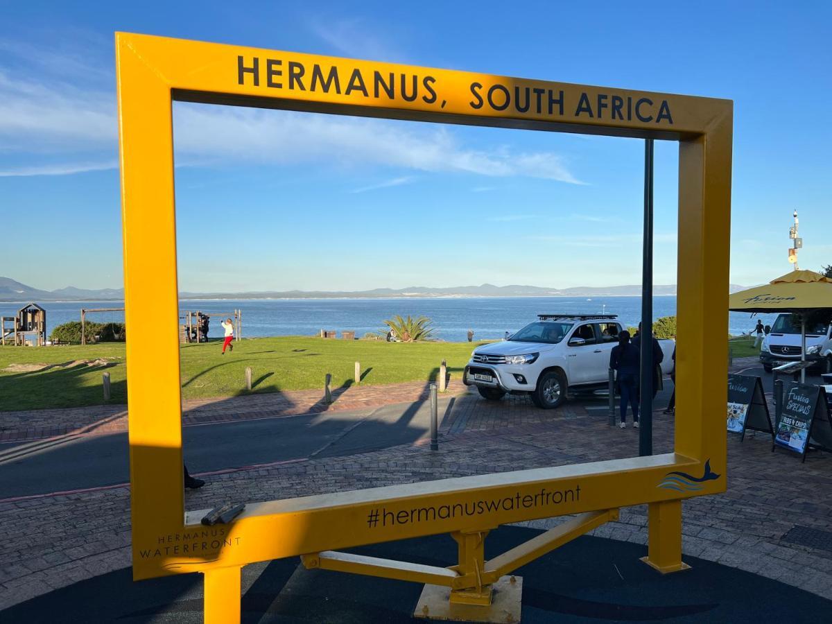 Hermanus Waterfront Apartment No 17 Buitenkant foto