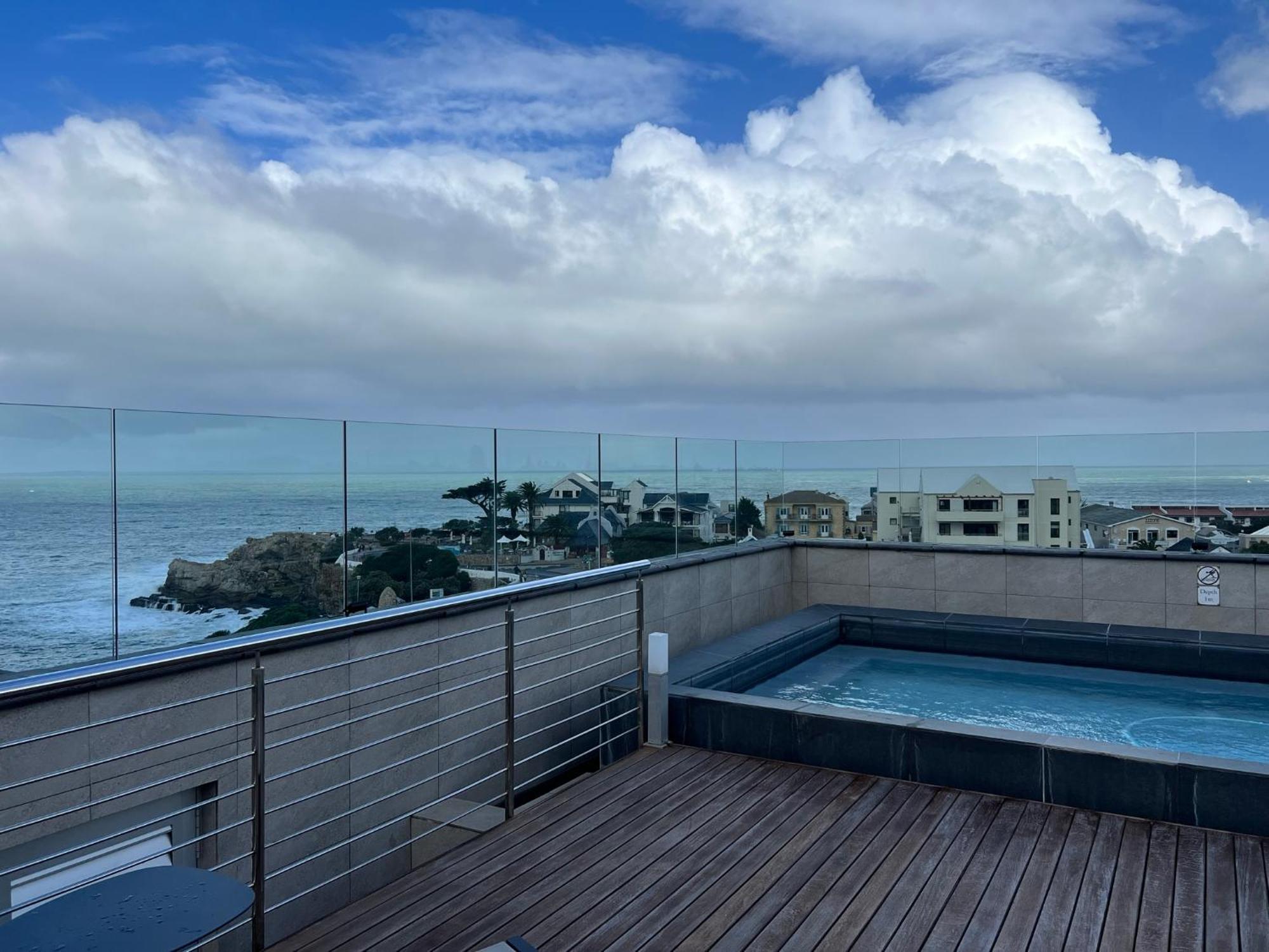Hermanus Waterfront Apartment No 17 Buitenkant foto