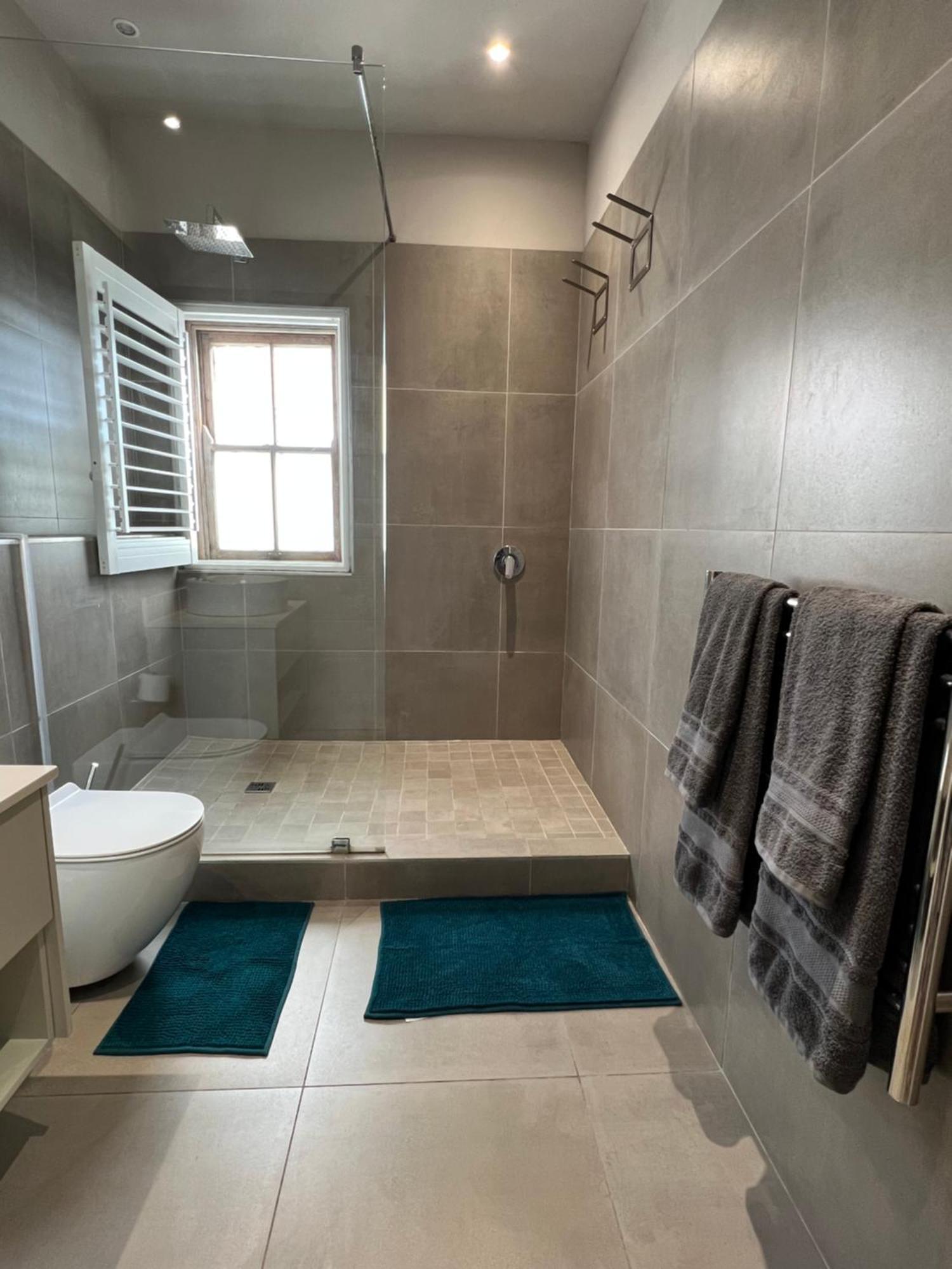 Hermanus Waterfront Apartment No 17 Buitenkant foto